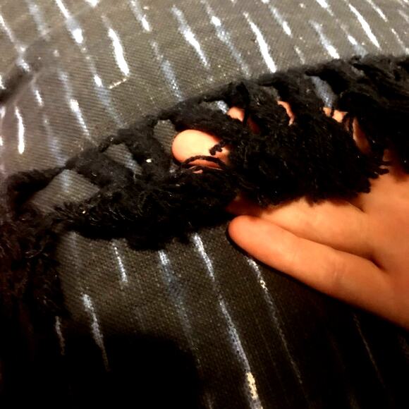 Brick & Beam Home NWT Navy Fringe Tassels Decorative Pillow 18" x 18" - Picture 3 of 7